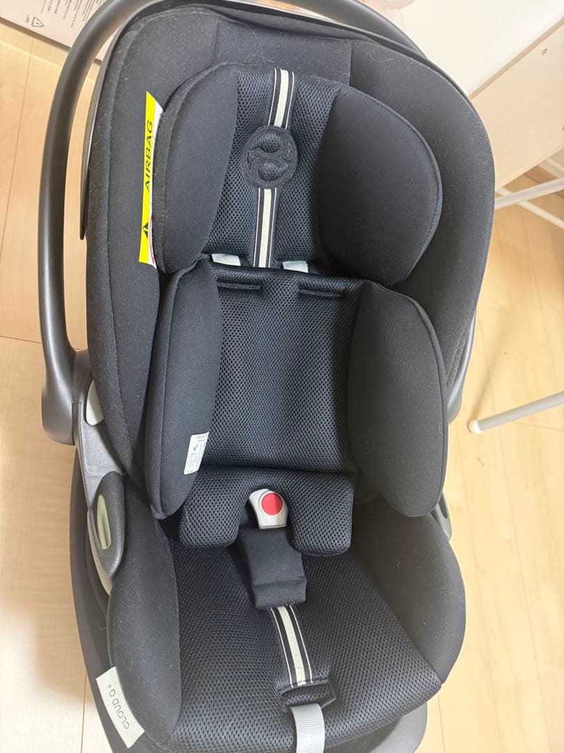 Cybex ブラック チャイルドシート　クラウドG アダプター新品未使用付き
