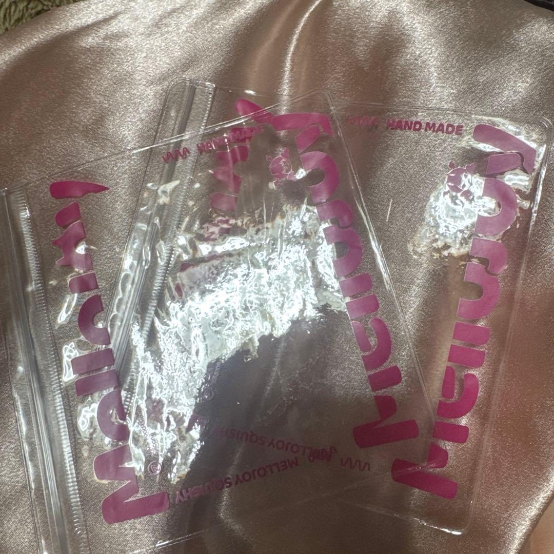 mellojoy ハンバーガー　照り焼きチキンバーガー　イカ墨バーガー