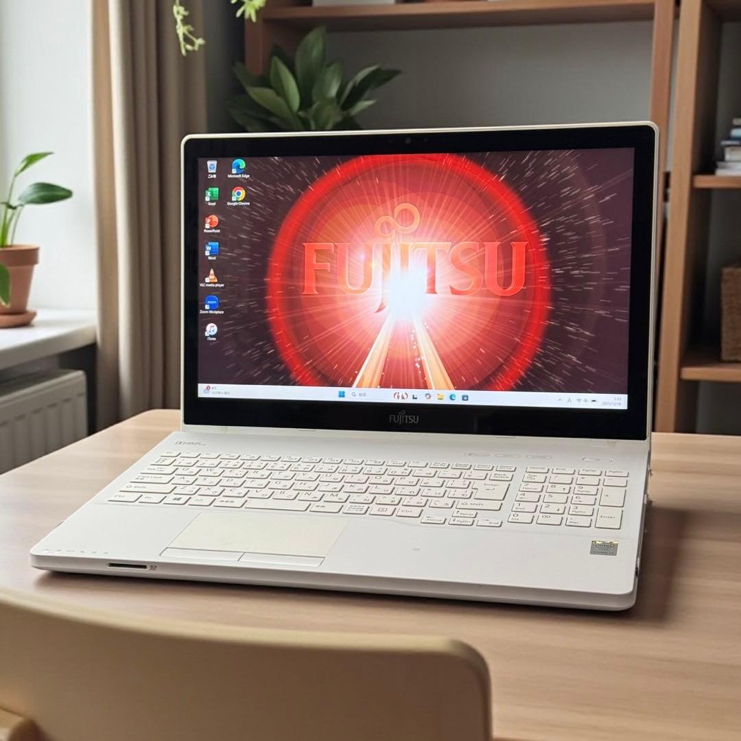 超美品 富士通ノートパソコン i7 タッチパネル 16GB 新品SSD1TB