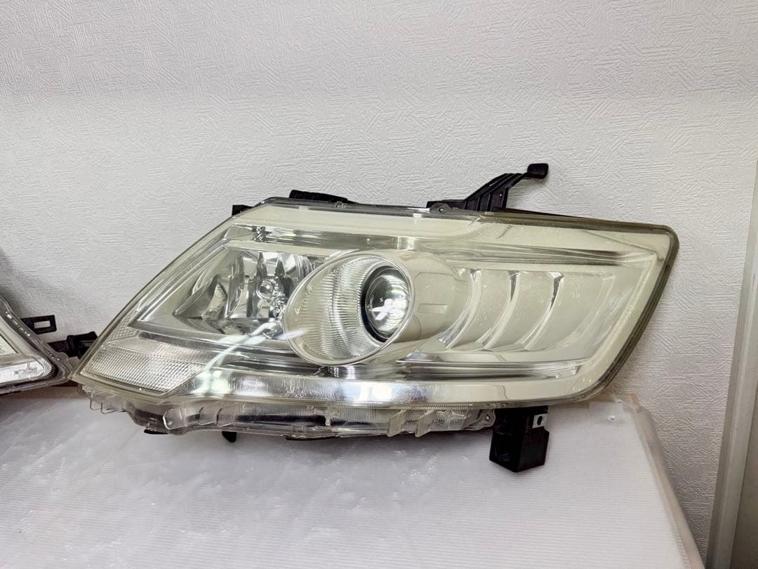 日産 セレナ ハイウェイスター C25 CC25 後期 HID ヘッドライト