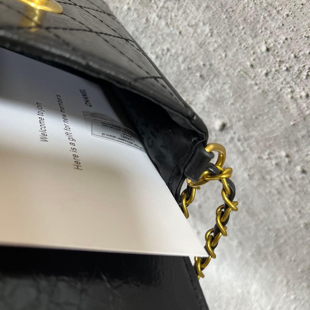 【新品未使用品】CHANEL ノベルティ　キルティング スマホ　ショルダーバッグ