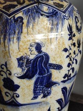 元代青白図梅花瓶