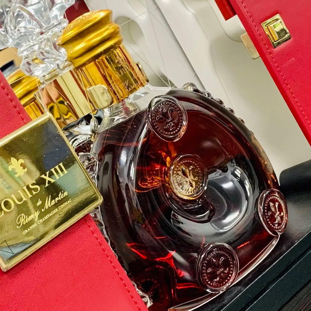 LOUIS XIII ルイ13世 コニャック 700ml 箱・シリアル付