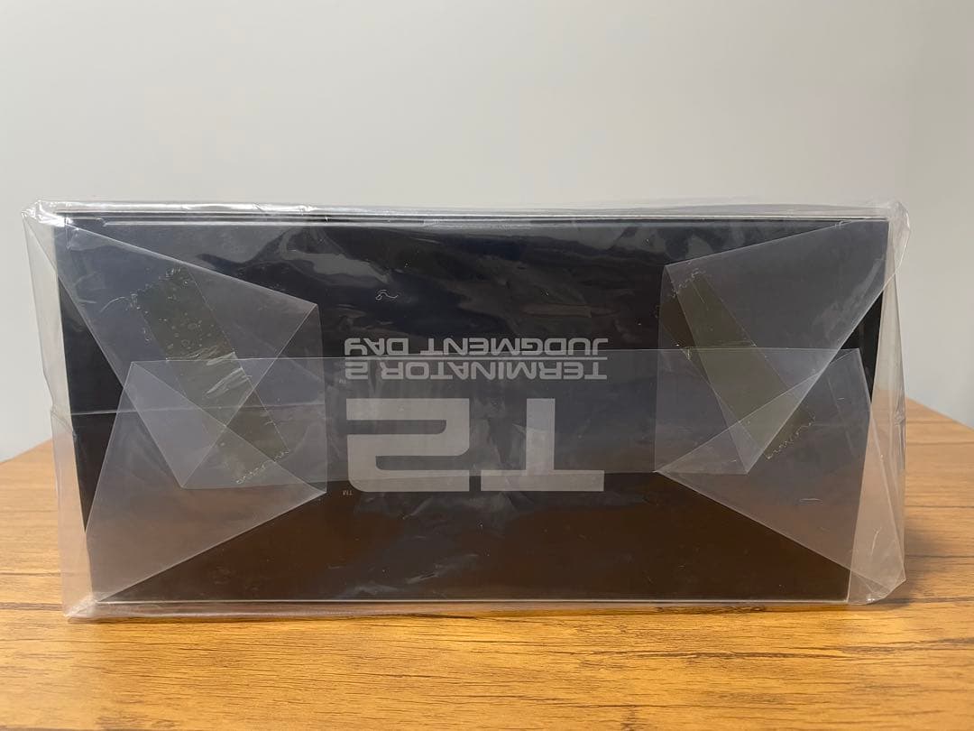 ホットトイズ 1/6 ターミネーター2 T-800(2.0版）Hot Toys