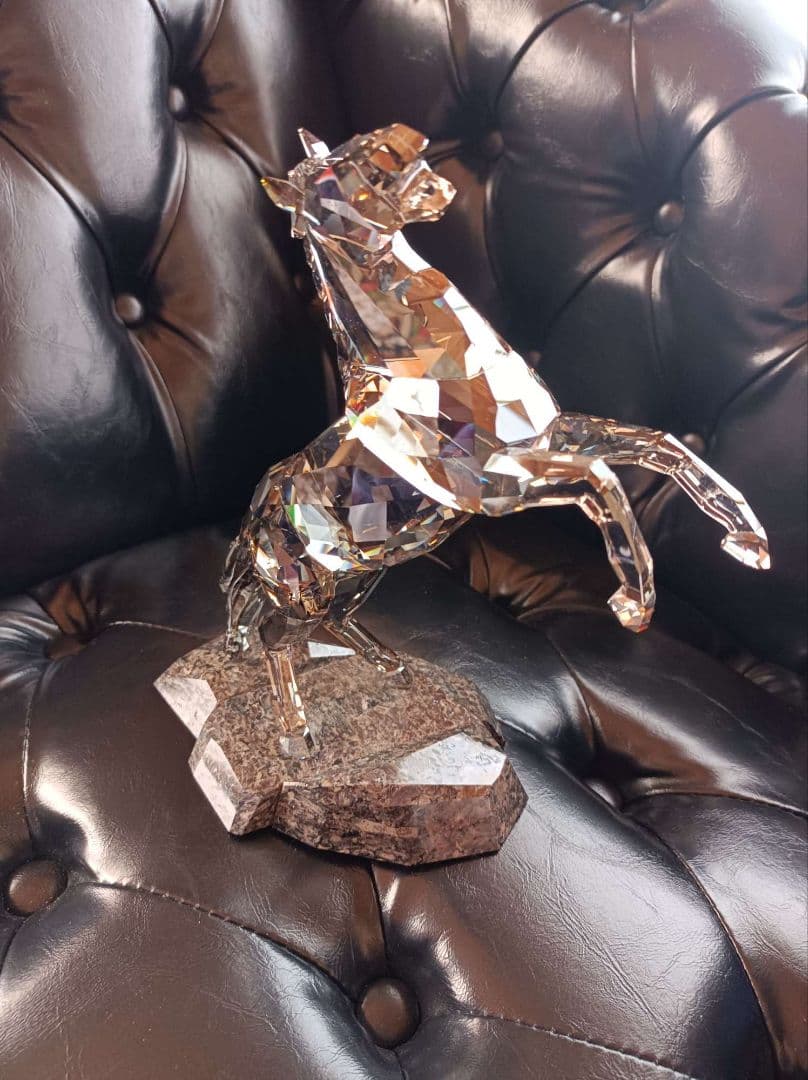 午年の調度品に★迫力★躍動感★スワロフスキーフィギュリン　ソウルメイトスタリオン
