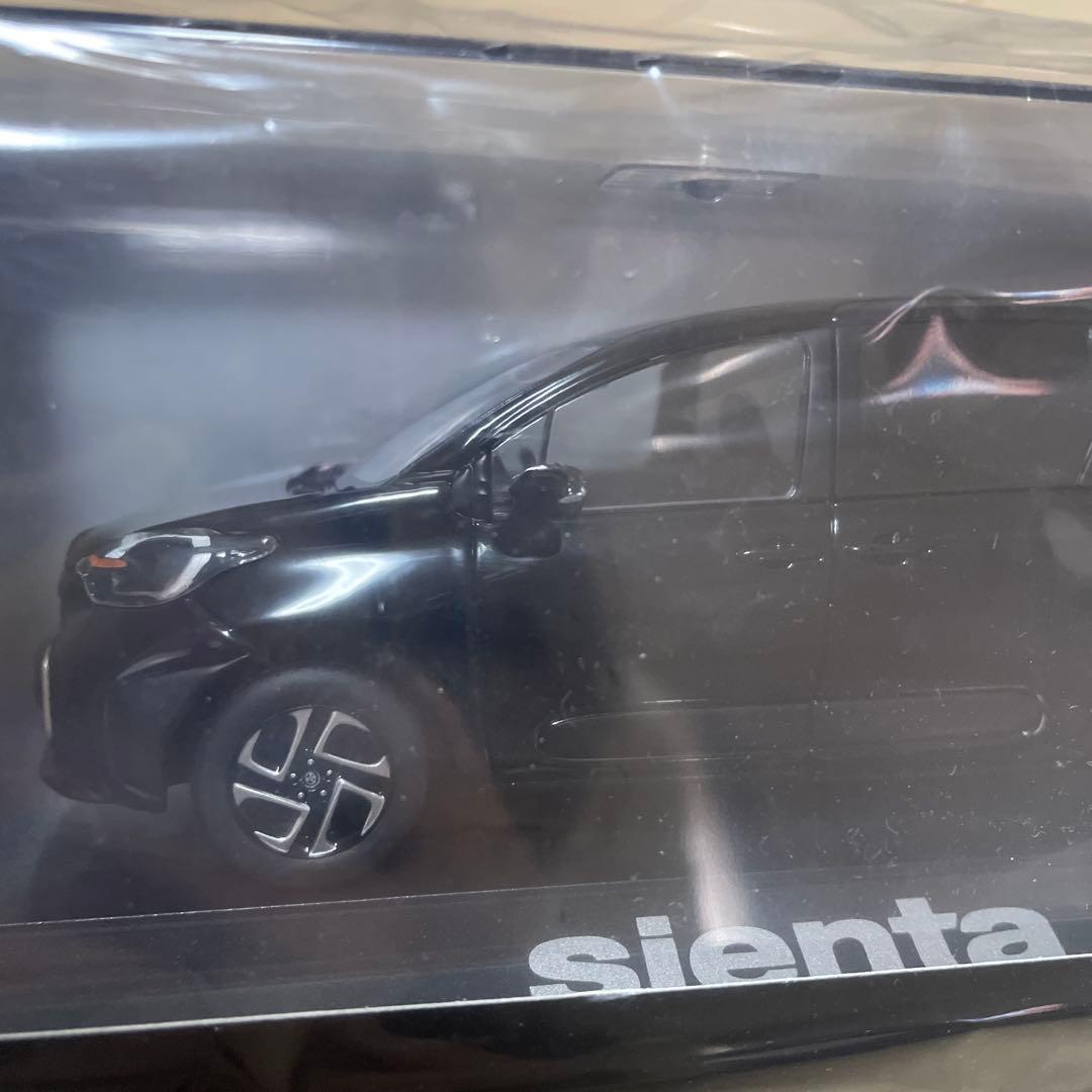 sienta ブラック ミニカー 未開封