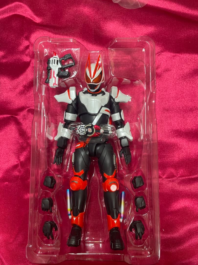 S.H.Figuarts ギーツ　バッファ　タイクーン　ナーゴ