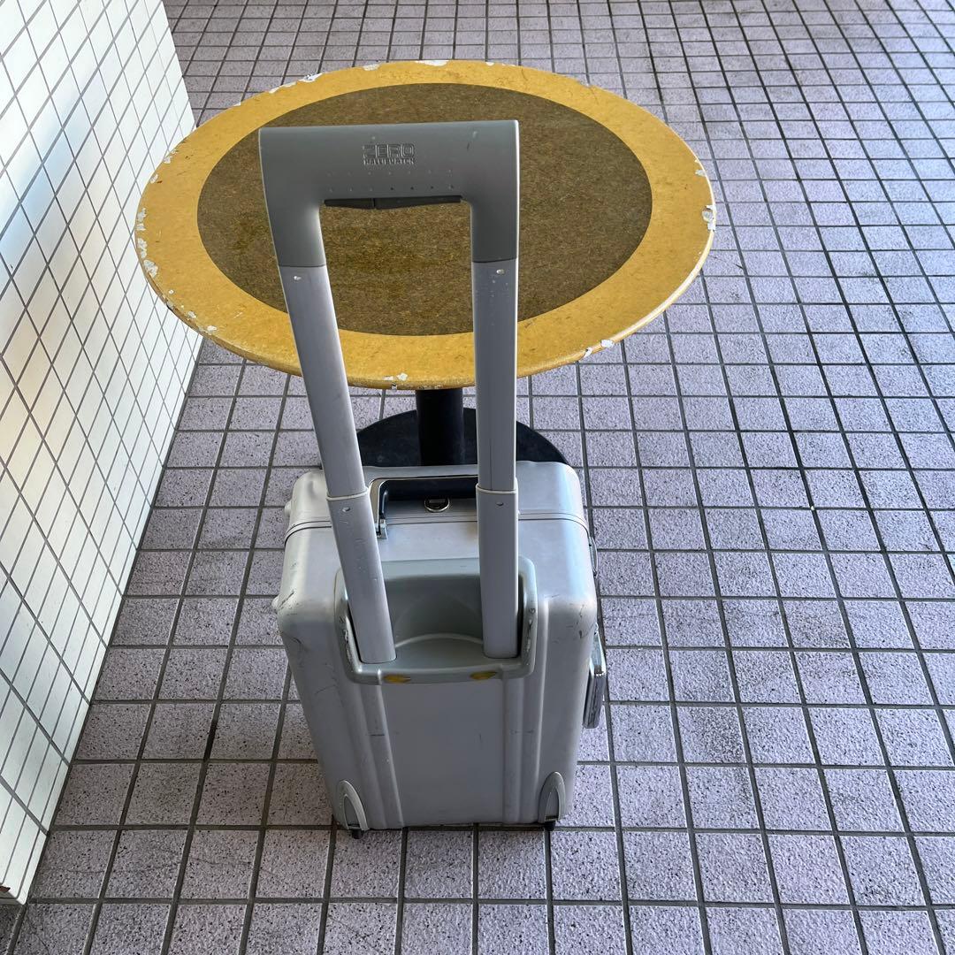 ZEROハリーバートンのキャリーバッグです