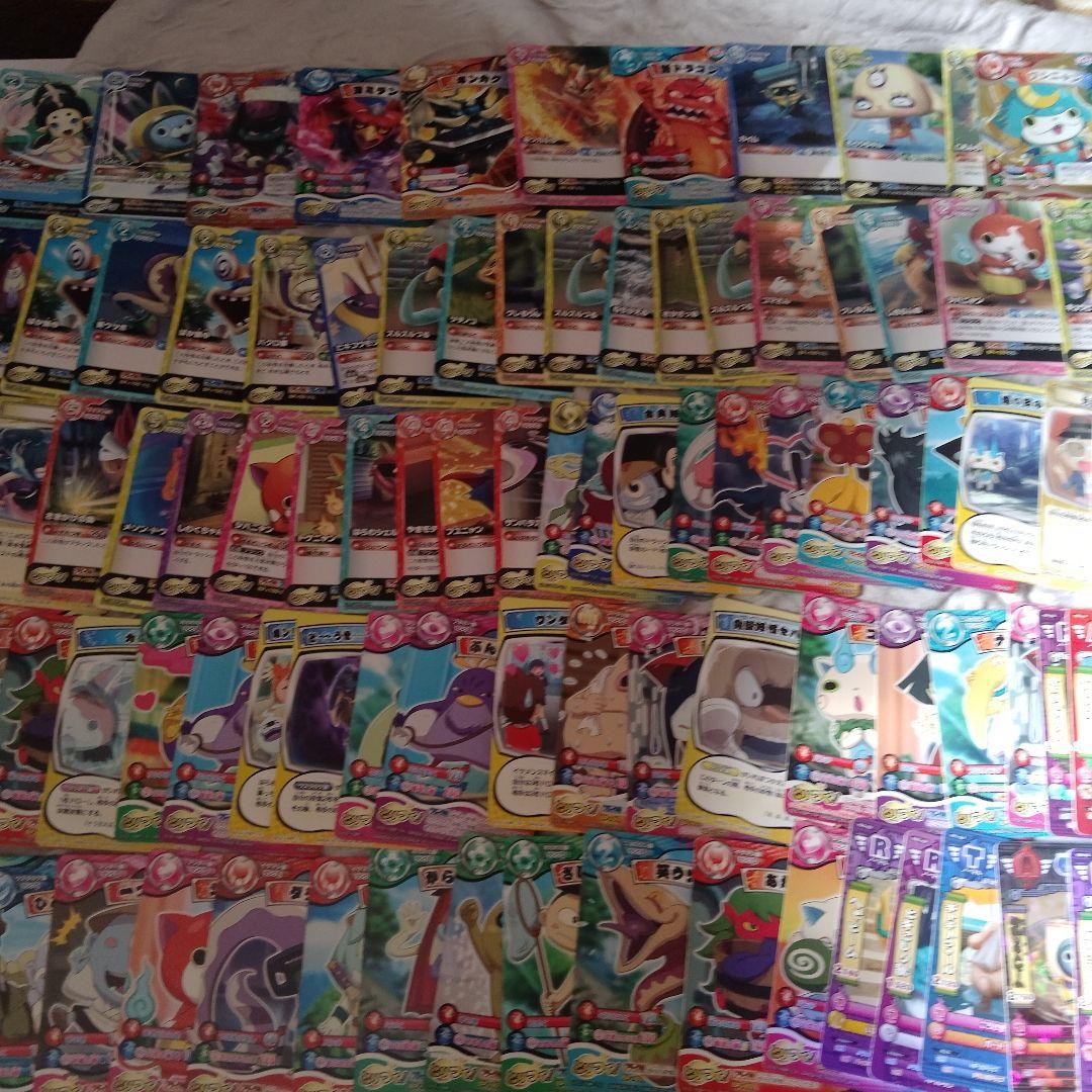 妖怪ウキウキペディア、妖怪バスターズ、妖怪取り付きカードバトルのカードセット