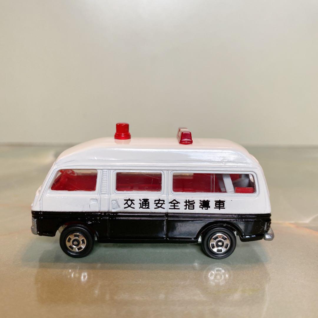 トミカNO.3ニッサンキャラバンハイルーフバン交通安全指導車(G-132)日本製