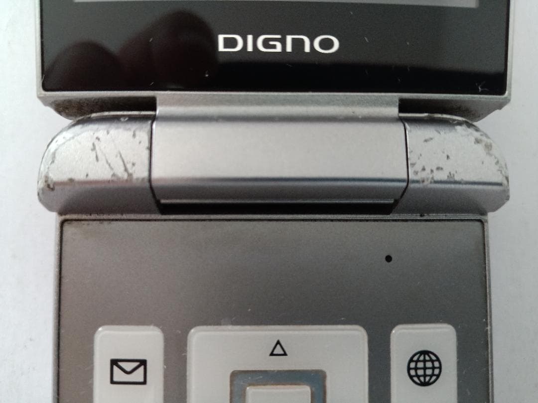 ☆ SoftBank DIGNO ケータイ4 A202KC シルバー