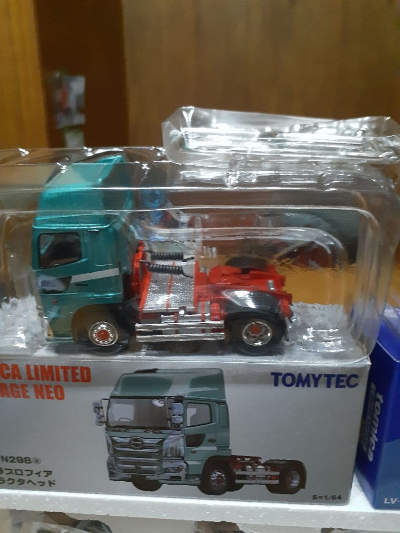 トミカ LV-Nいすゞ810EXカートランスp茶他３台セット　特売セール中‼️