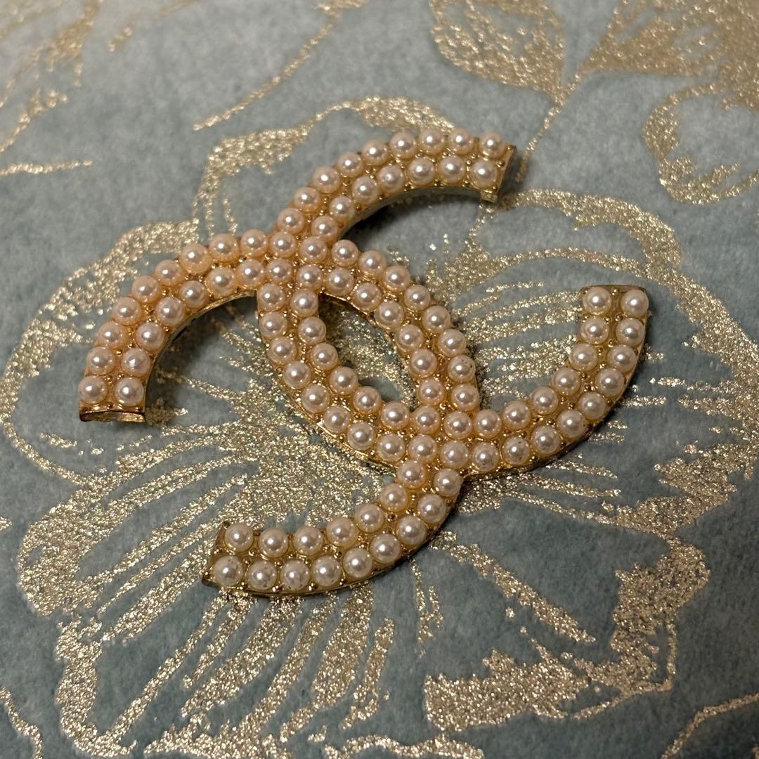 CHANEL パールブローチ ゴールド