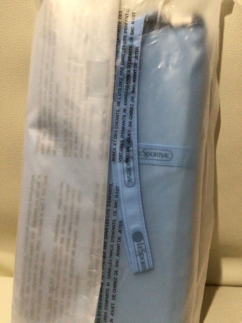 LeSportsac　ひとりっぷ マスタートラベルウォレット レスポ　新作