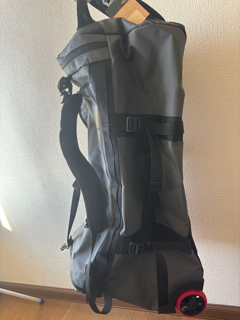 ザノースフェイス ダッフルバッグ BC ローリングダッフル　新品タグ付き！グレー