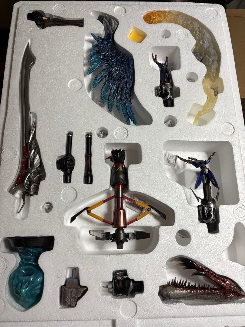 ら*ん様 プライム1スタジオ デビルメイクライ５ネロDX版スタチュー