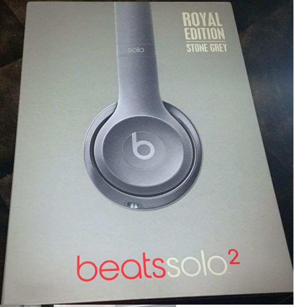 【新品未使用】beats solo2 ヘッドフォン model:B0180