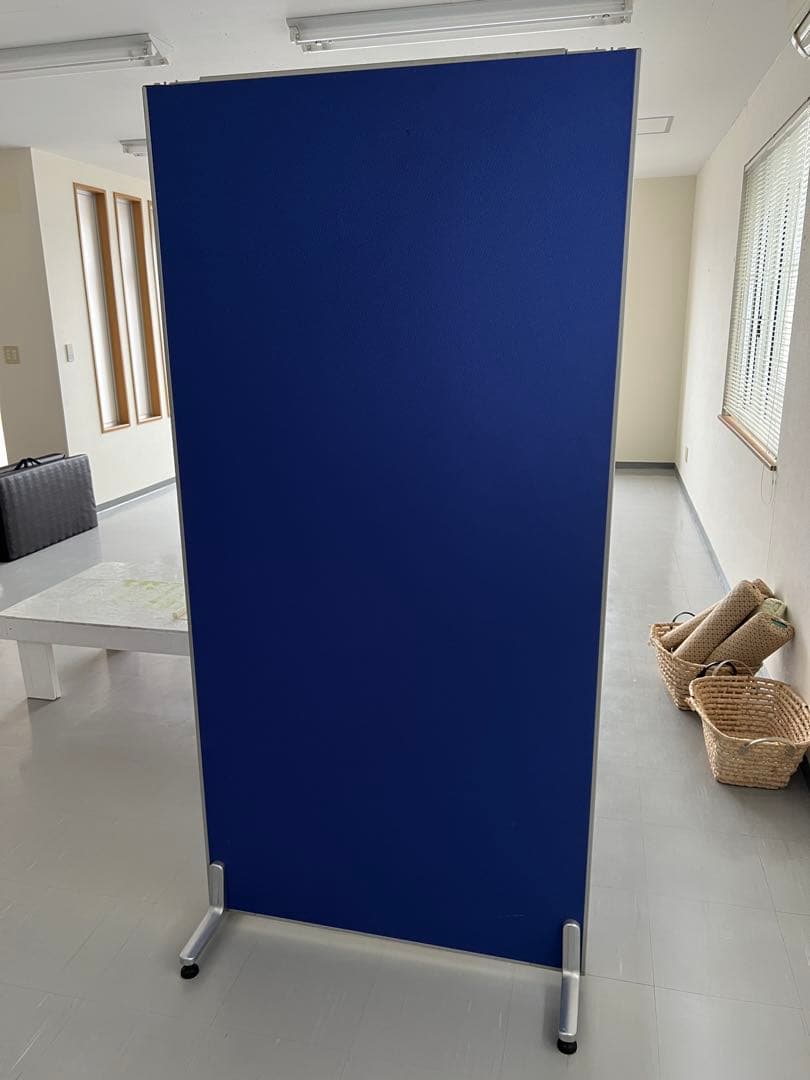 青いオフィスパーテーション 185cm