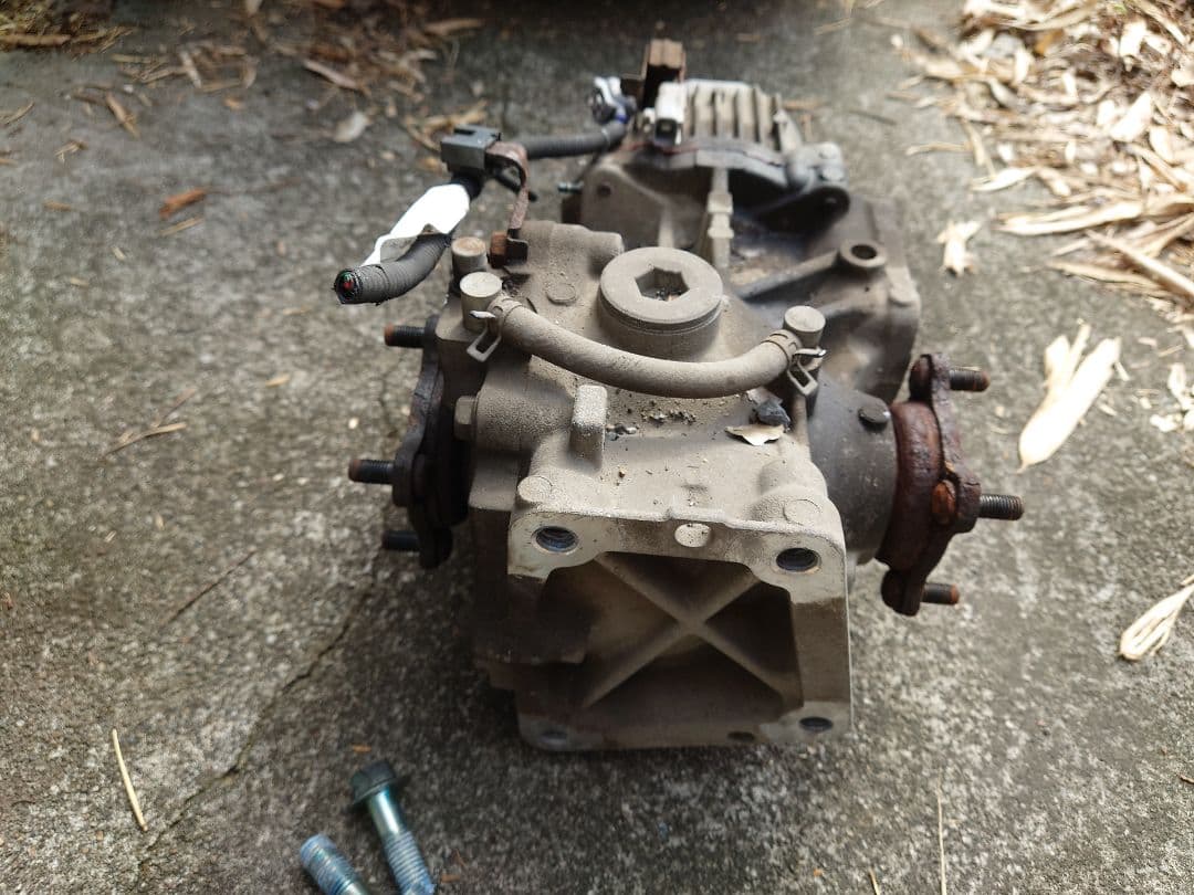 zrr75 リアデフ　4wd ヴォクシー　ノア