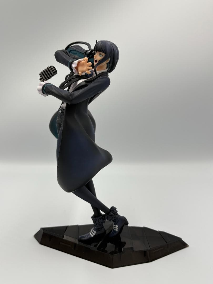 Ado x Oda アートビジュアルフィギュア　ワンピース