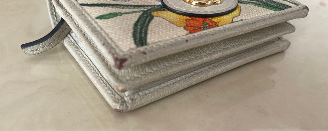 【GUCCI】グッチ　フローラシリーズ　二つ折り財布