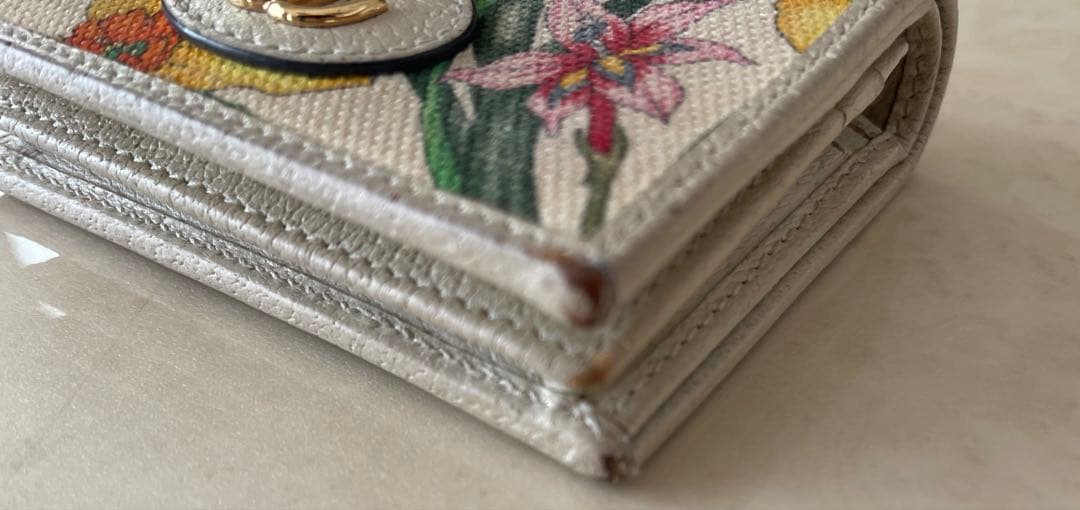 【GUCCI】グッチ　フローラシリーズ　二つ折り財布