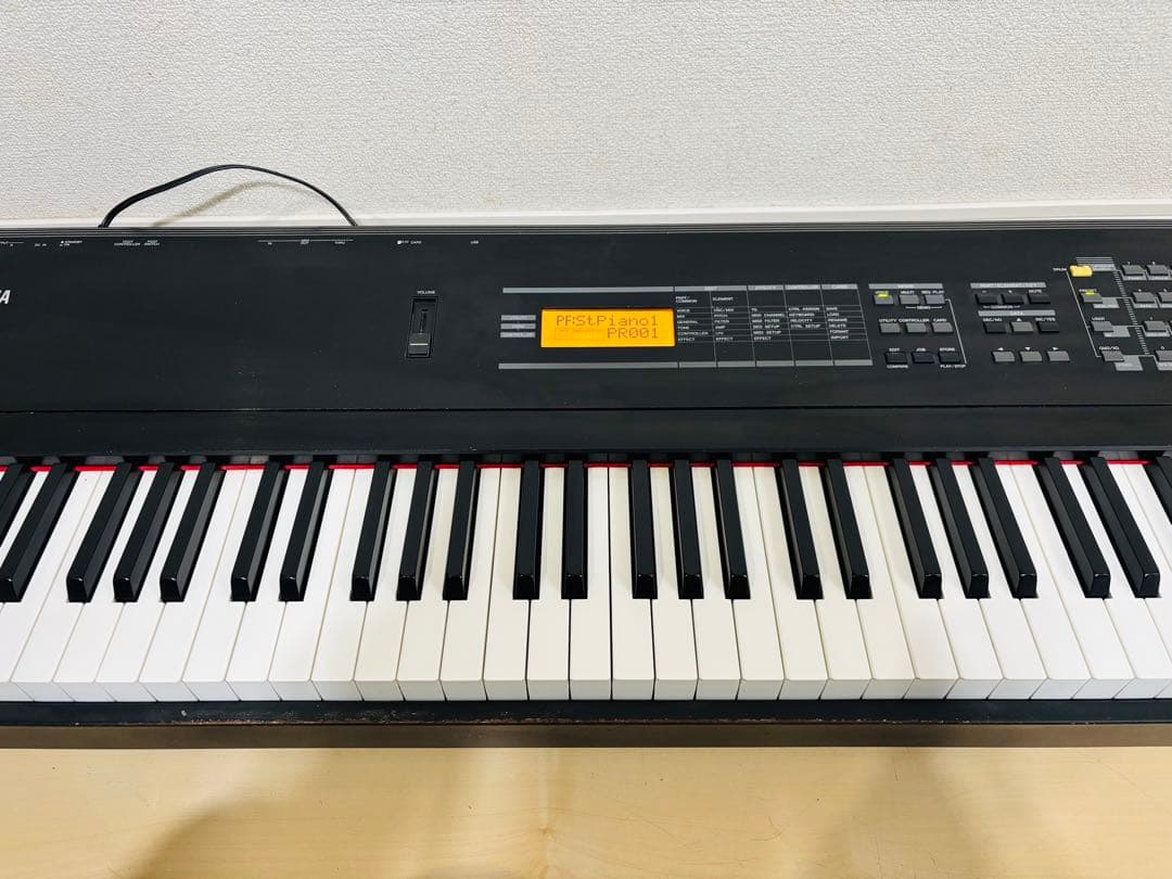 ヤマハ　YAMAHA S08 シンセサイザー 88鍵盤　取説、ガイドROM付き