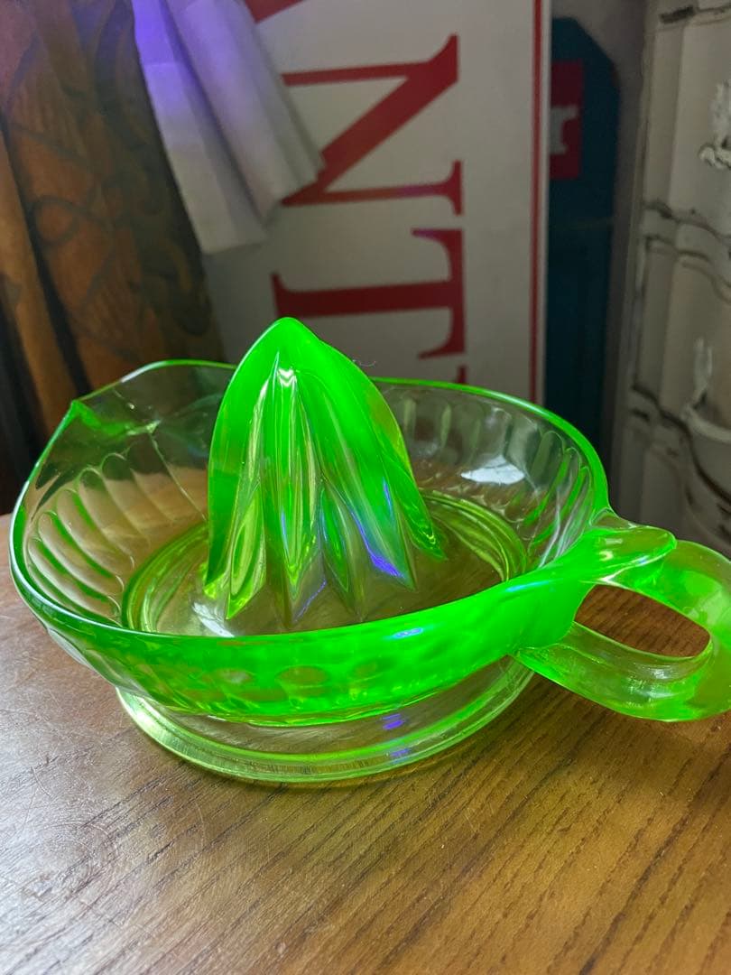 アンティーク　ディプレッション　グラス　マッキー社　ウラン　ガラス　リーマー