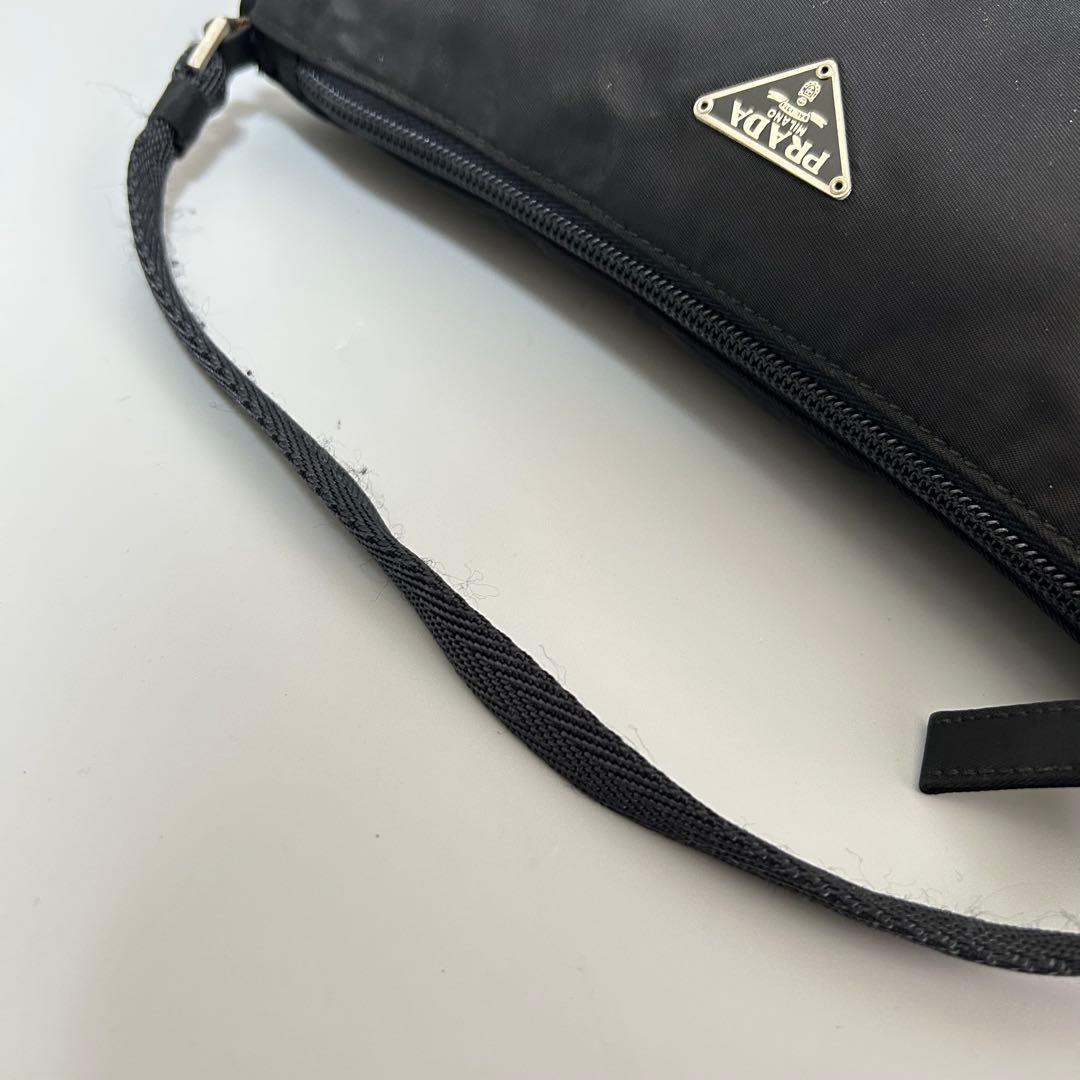 PRADA プラダ アクセサリーポーチ ハンドバッグ ミニバッグ ブラック