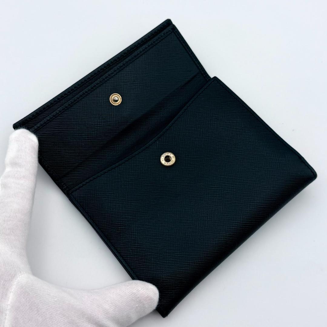 PRADA プラダ　サフィアーノ　三角ロゴ　三つ折り財布 レザー　ブラック