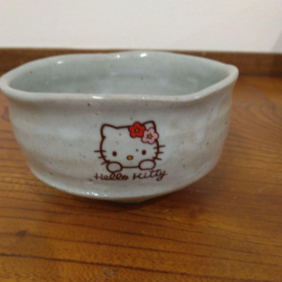 【る781】美濃唐津　平正窯　ハローキティ 茶碗　抹茶