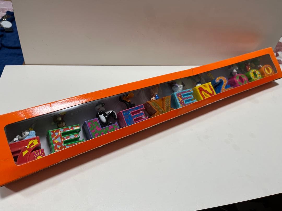 【激レア】海外限定　セブンイレブン　ルーニー・テューンズ　ミニカー　フィギュア