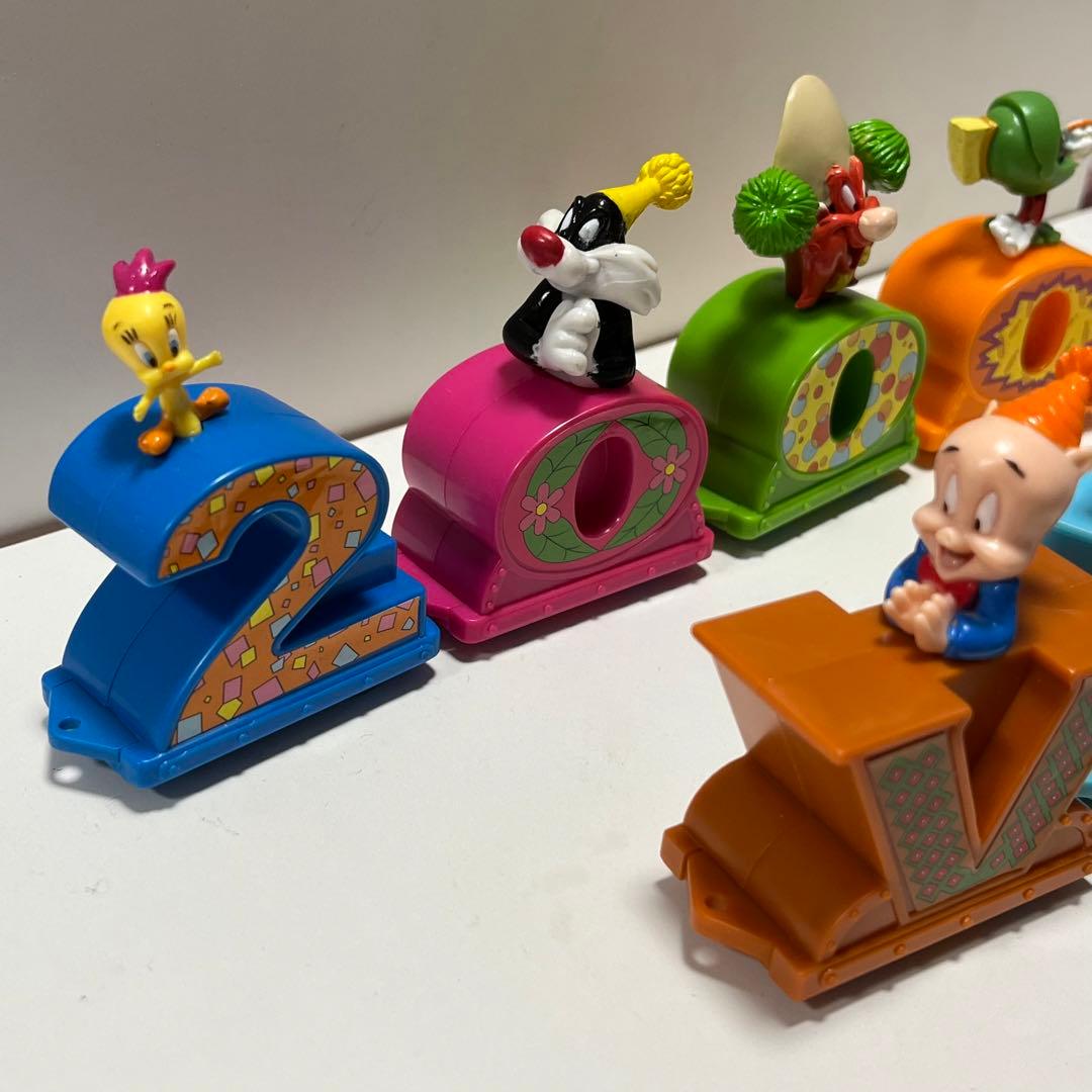 【激レア】海外限定　セブンイレブン　ルーニー・テューンズ　ミニカー　フィギュア