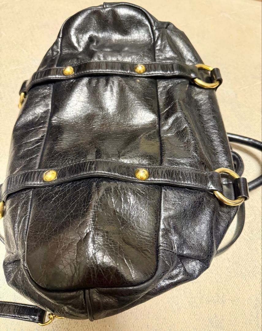 ミュウミュウ￼黒レザーショルダーバッグ ゴールド金具