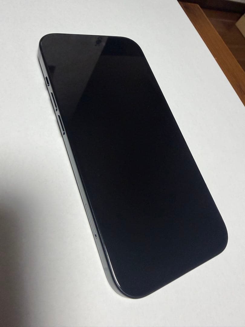iPhone15 SIMフリー新品　（2025年11月21日本体交換済み）