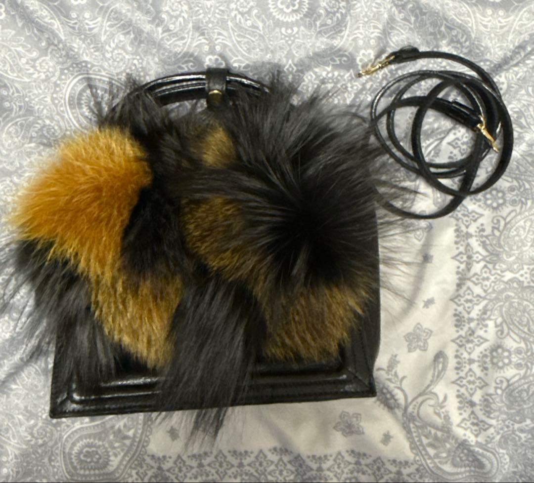 ikot ×nouer フォックスファー　ハンドバッグ