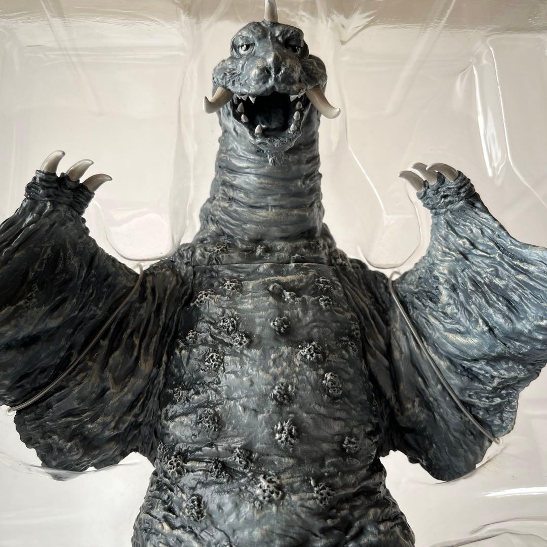 冷凍怪獣　ペギラフィギュア