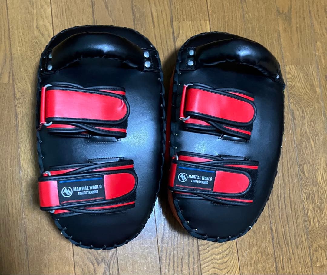 MARTIAL WORLD キックミット ボクシンググローブ　ボクシング　空手