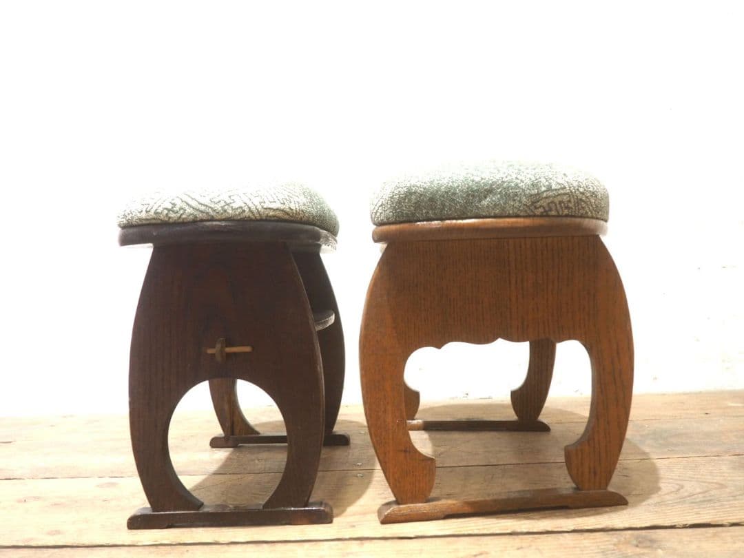 1370 2個セット　レトロな脇息　肘掛け　肘置き　骨董　和モダン　アンティーク