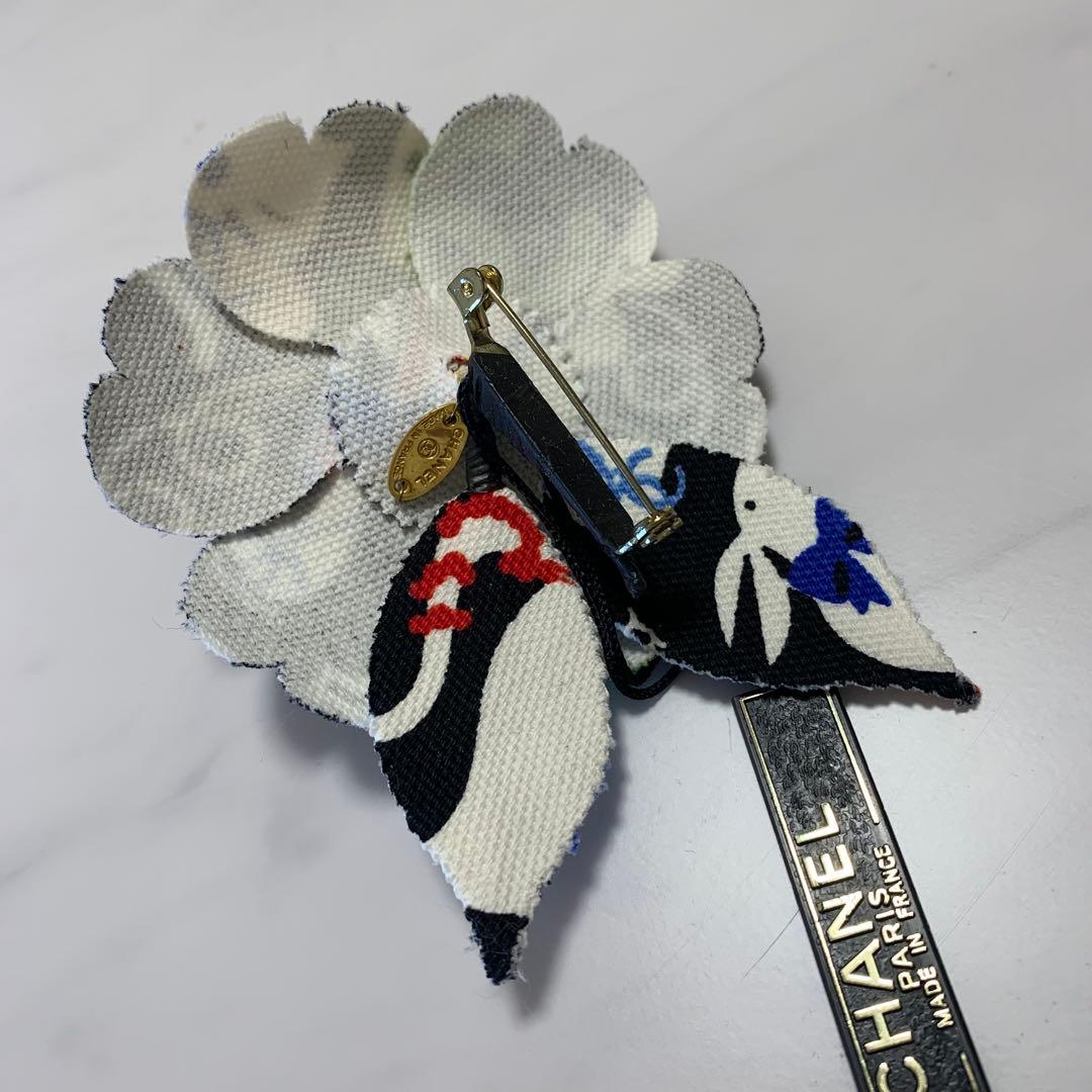 新品タグ付き　シャネル　キャットCCプリント　カメリア　コサージュ　ブローチ