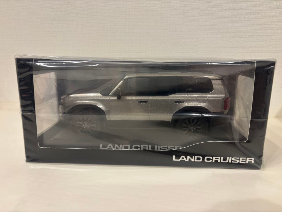ランドクルーザー250 1/30ミニカー