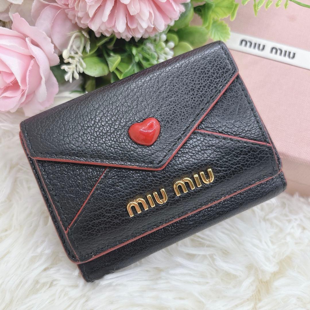 極美品✨ミュウミュウ ラブレター マドラス ハート 三つ折り財布 ブラック 黒