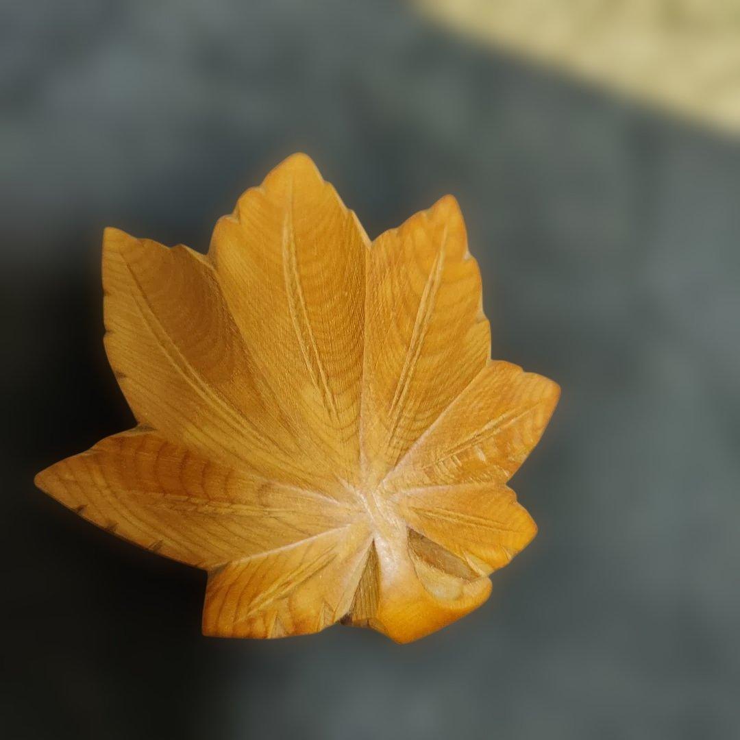 茶道具　香合　一位木(アララギ)使用　もみじ香合　紙箱　配送用桐箱