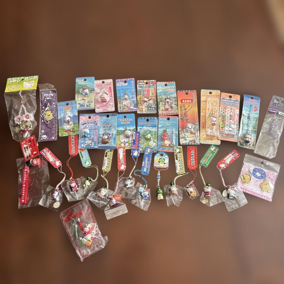 ご当地限定　ハローキティー　ストラップ　34個