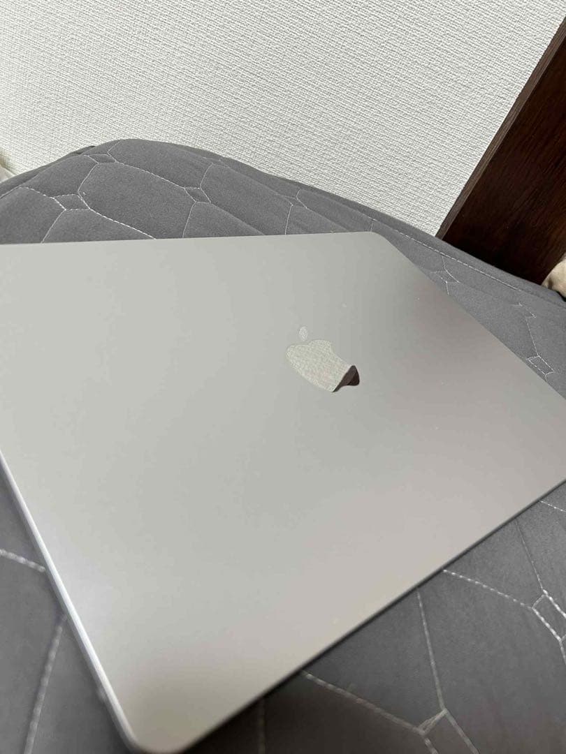 MacBook本体 MacBook Air M2 16GB