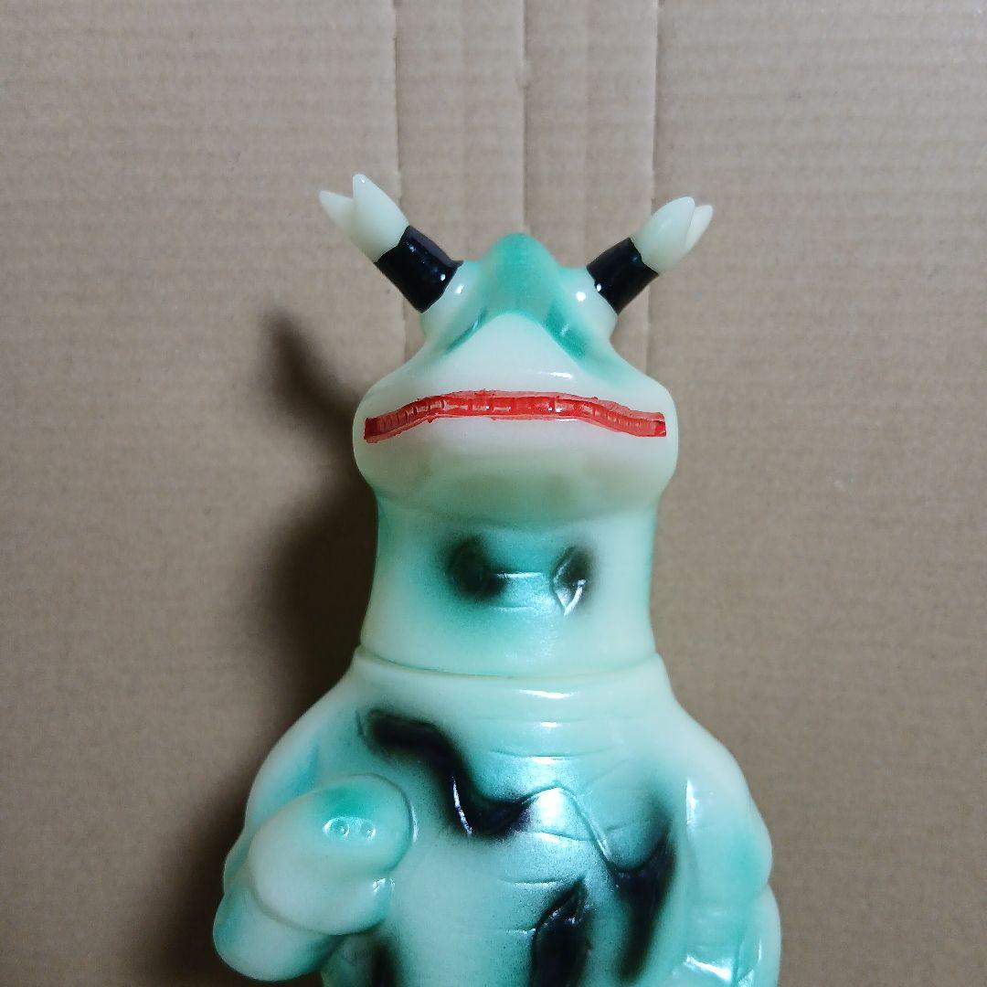 ア*キ様 u.s.toys ウルトラセブン 怪獣 ソフビ エレキング 蓄光