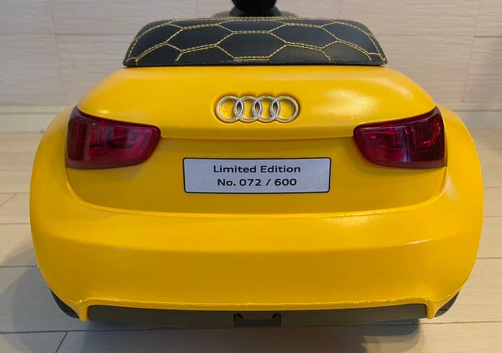 【日本限定10台！！】AudiニューJr.クワトロ　キッズカー