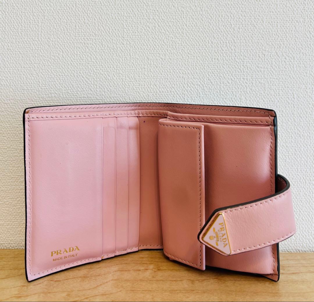 【確約】PRADA 人気の二つ折り財布 グレー/ピンク