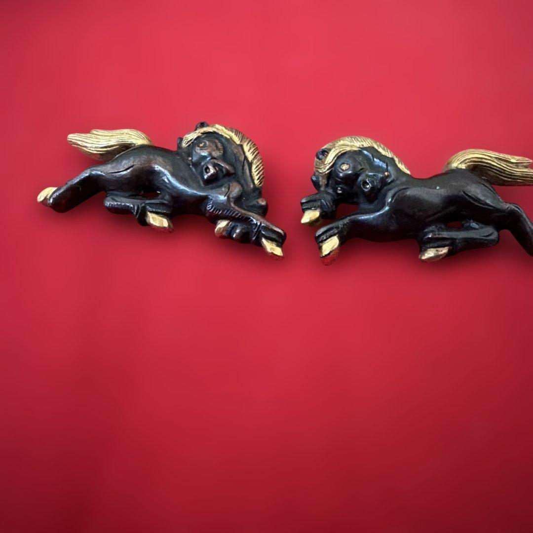 古美術　骨董品　刀装具 跳馬 野馬図目貫 無銘