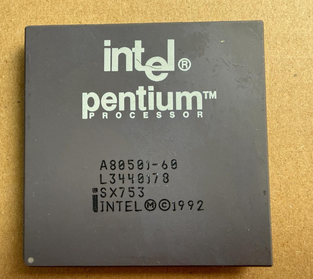 Intel Pentium A80501-60、C8008-1、5334016P
